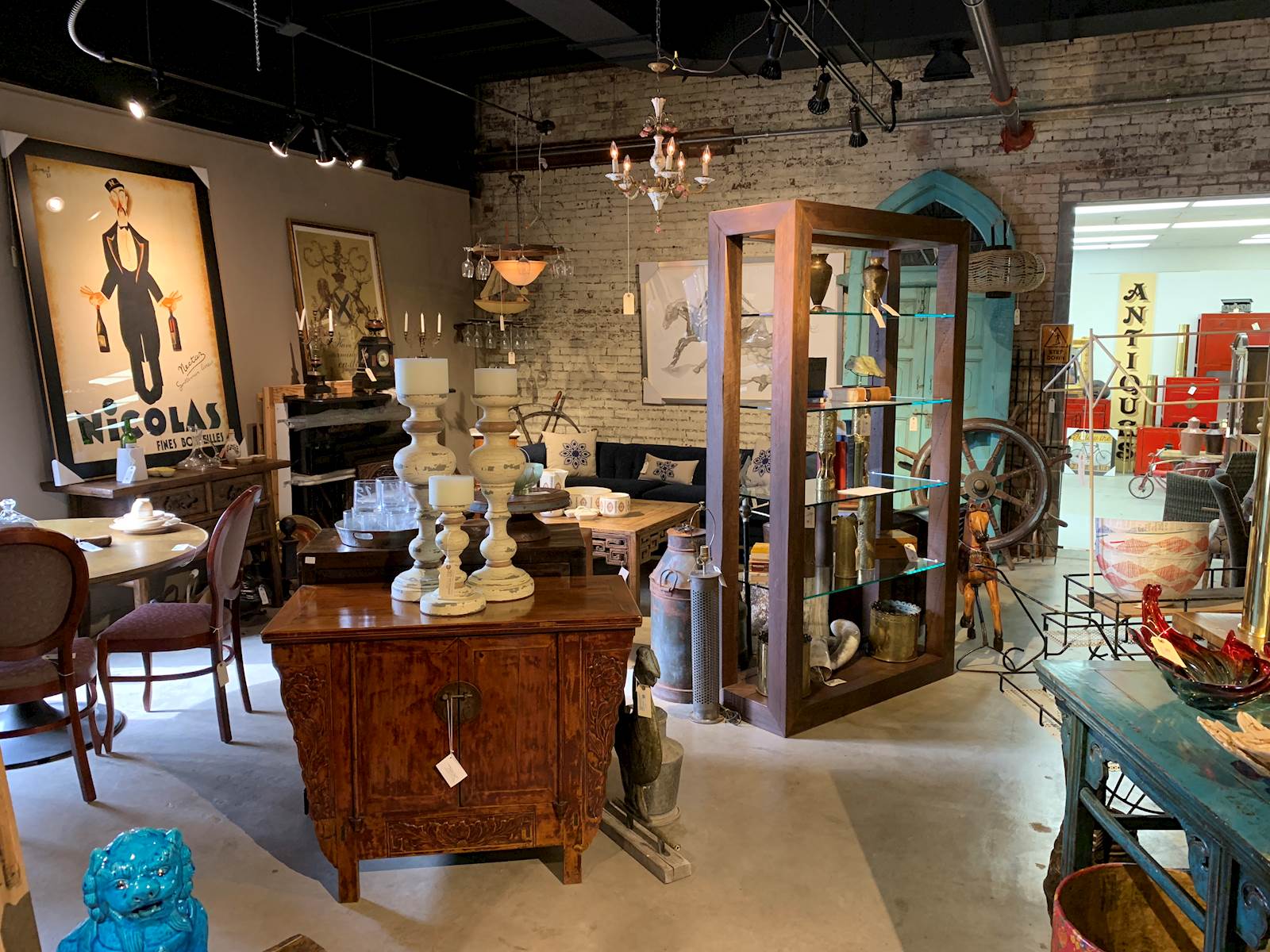 Merchant House Antiques And Collectibles In Springfield